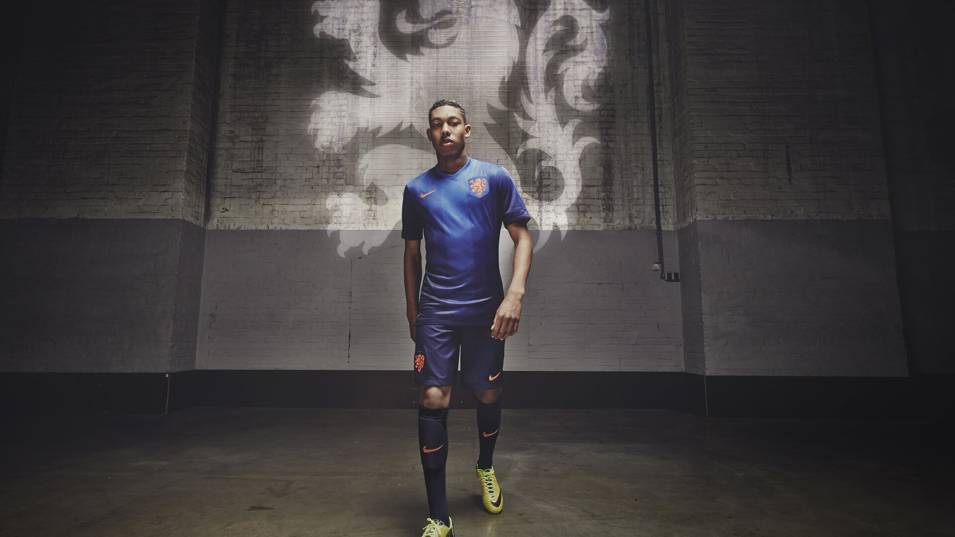 开云kaiyun-赛车改装揭秘：升级背后的技术支撑，赛车都用什么车改装